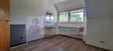 Kinderzimmer rechts 4 ZKB G�ste-WC Balkon Garten 1. OG G�tersloh Niehorst