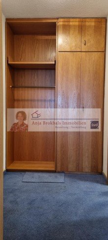 Flur mit Garderobe Mietangebot: Raumwunder mit Platz f�r Ihr Home-Office in G�tersloh am Stadtpark (**VERMIETET**)