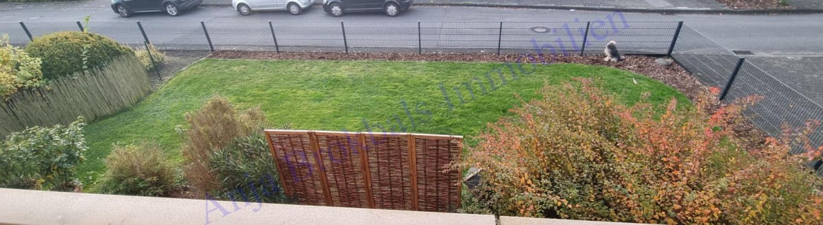 Vorgarten Zweifamilienhaus G�tersloh