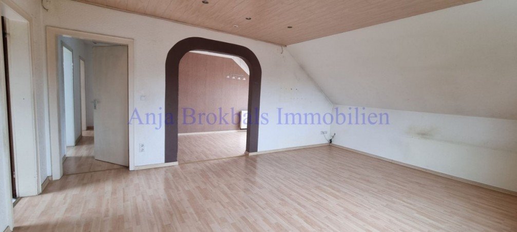 Zu den Schlafr�umen Wohnung G�tersloh