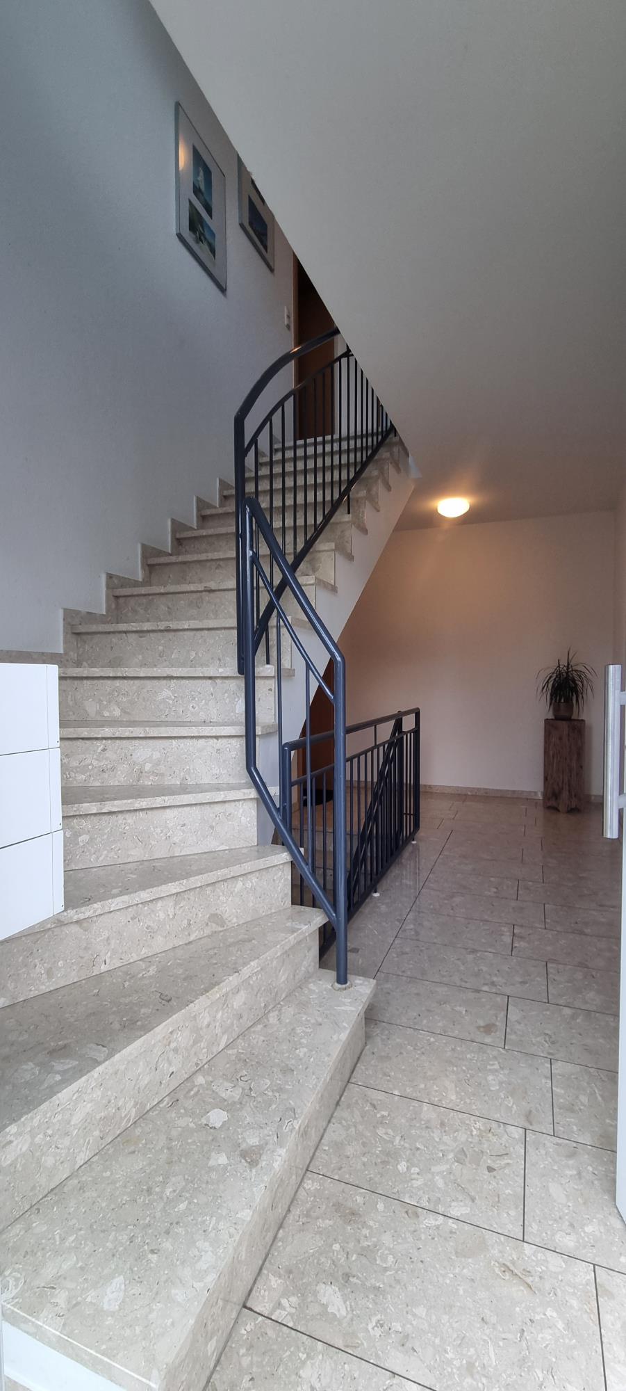 Gepflegtes Haus Wohnung G�tersloh
