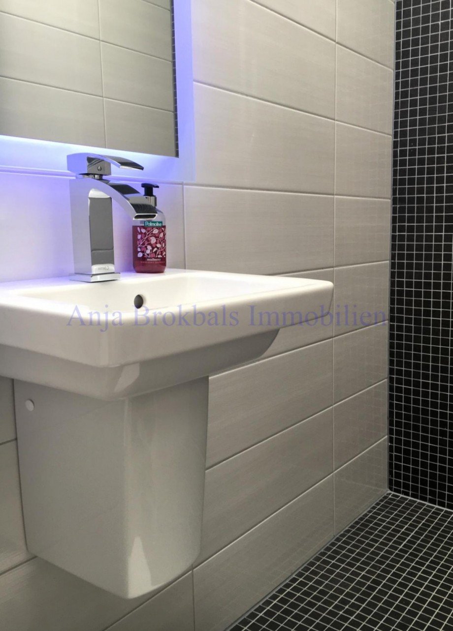 Waschbecken Bad 2 Reihenendhaus G�tersloh