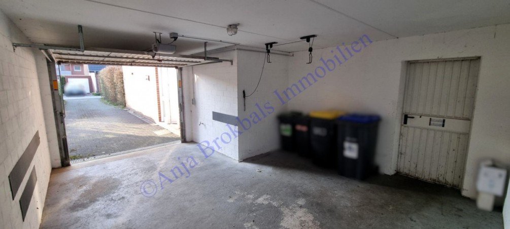 gro�e Garage Doppelhaush�lfte G�tersloh