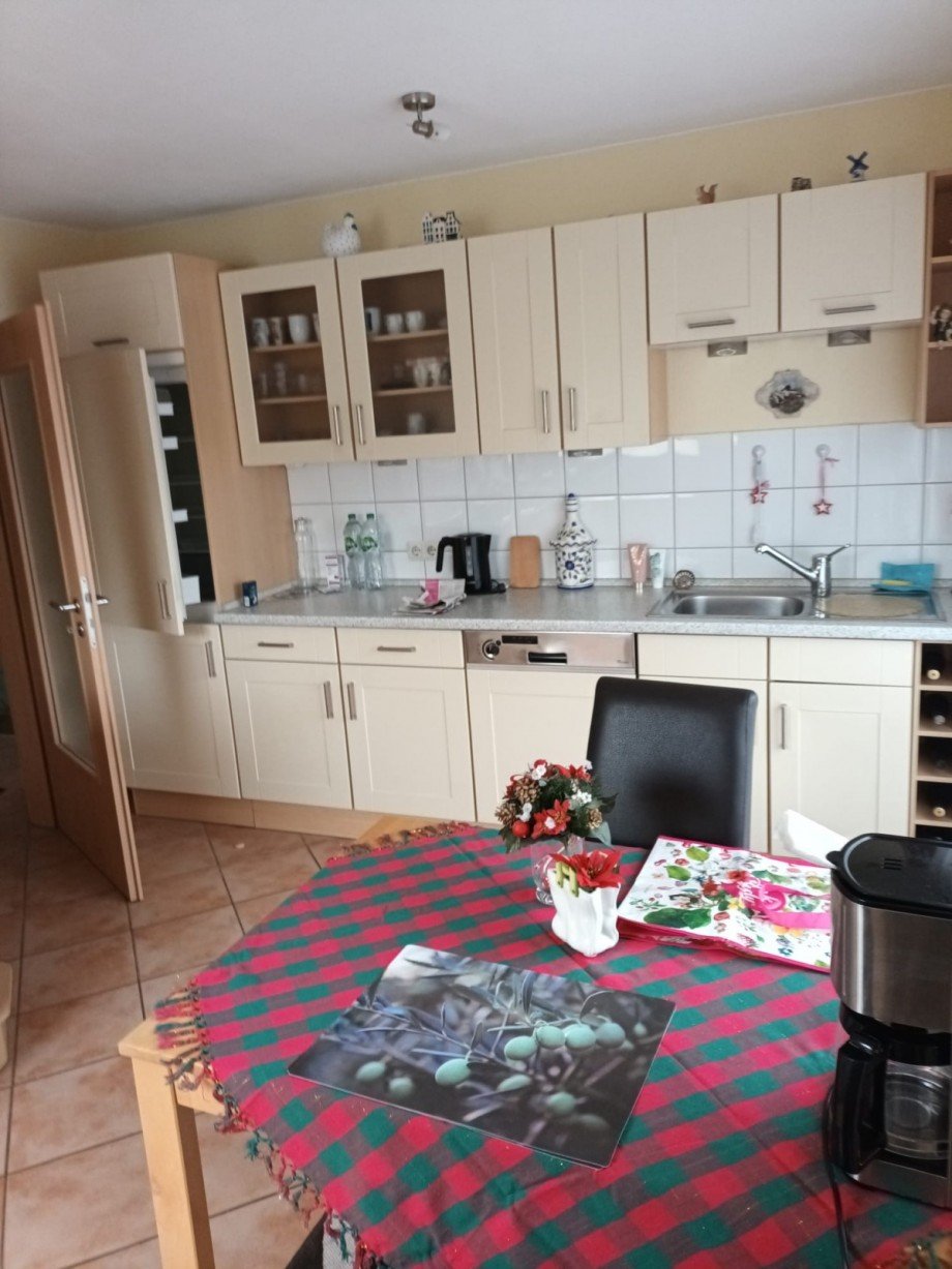 Wohnk�che mit EBK Wohnung G�tersloh