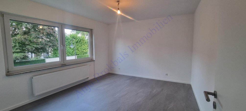 Gro�es Schlafzimmer Wohnung G�tersloh