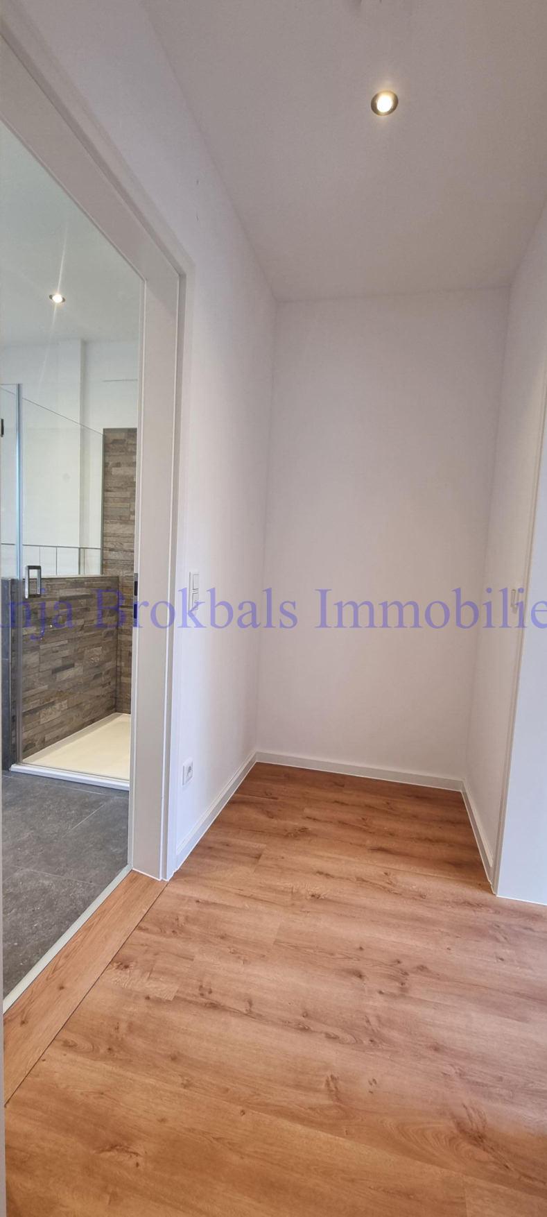 Flur mit Garderobe Wohnung Steinhagen