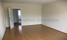 Wohnzimmer unm�bliert KI Kapitalanlage mit Plan: ETW im EG mit Garten - heute an morgen gedacht!- provisionsfrei f�r K�ufer