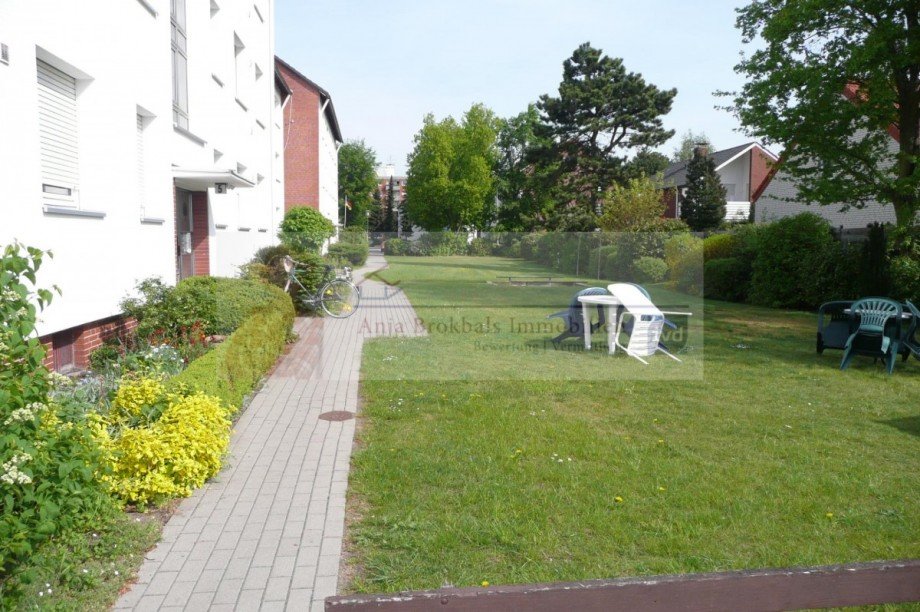 Spexard: Frisch renovierte 2-Zimmer-Wohnung im 2. OG mit Balkon - Photo 1