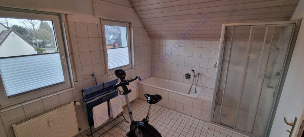 OG Bad Dusche Wanne Einfamilienhaus G�tersloh