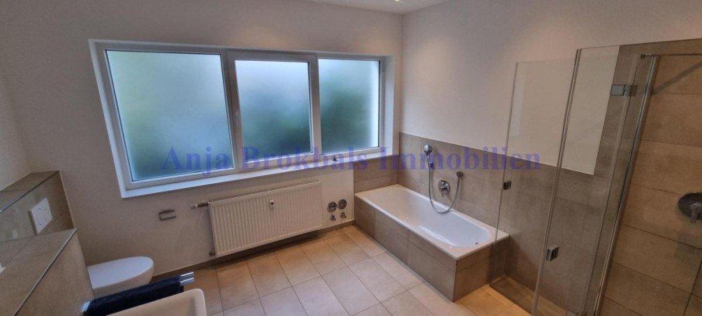 Geräumige 3-Zimmer-Mietwohnung im Erdgeschoss mit Garten - Foto 4