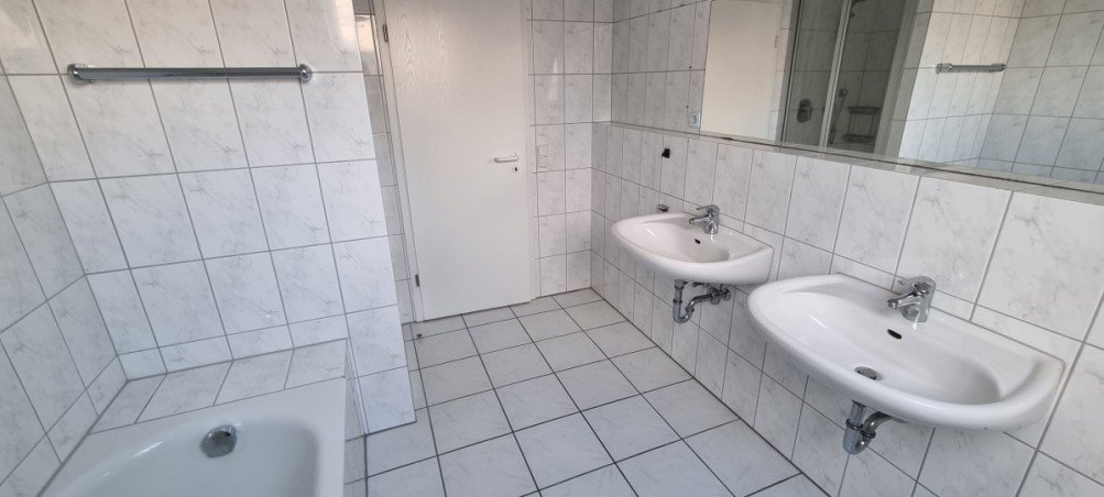 2 Waschbecken Doppelhaush�lfte G�tersloh