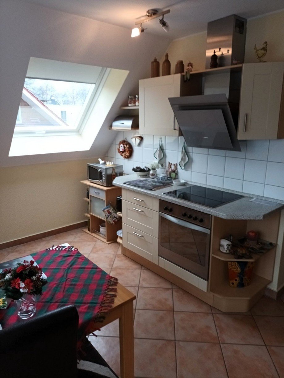 Wohnk�che mit EBK Wohnung G�tersloh