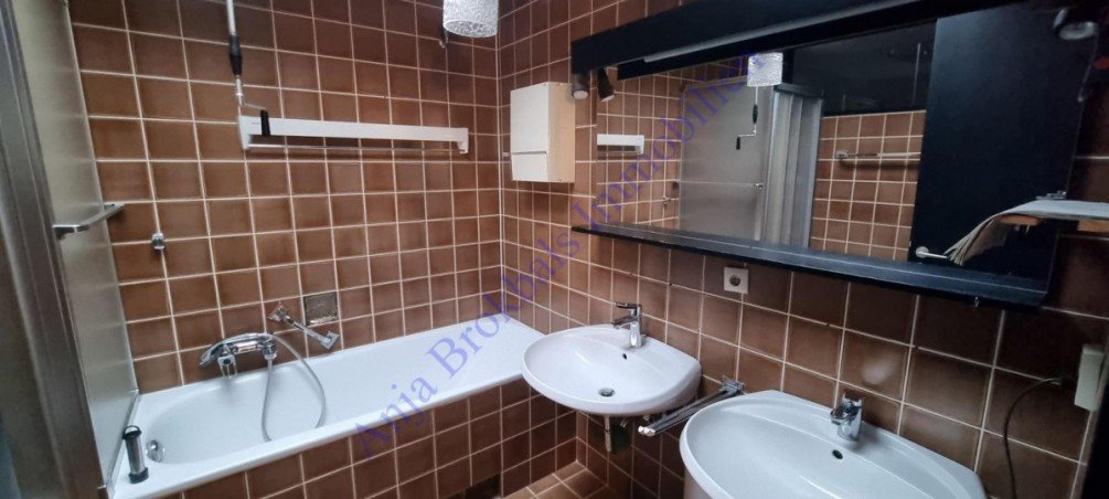 1 Bad mit Badewanne Reihenmittelhaus G�tersloh