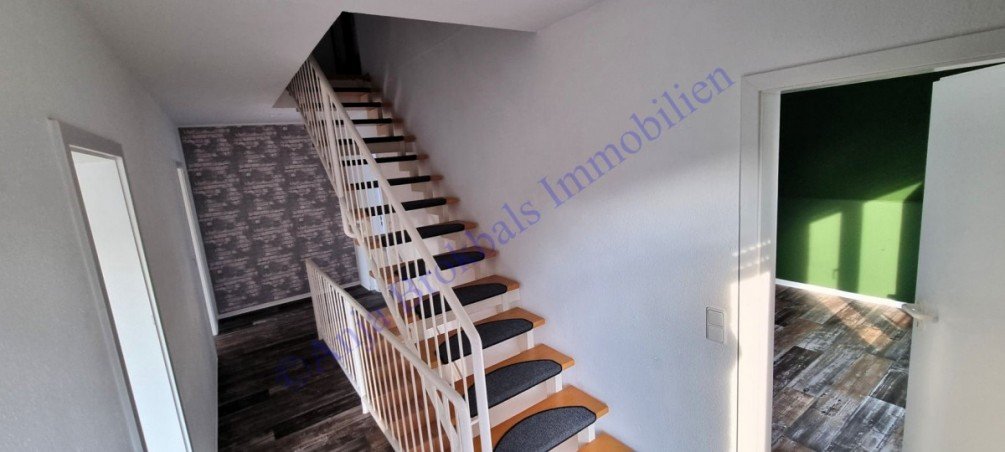 zum Dachgeschoss Doppelhaush�lfte G�tersloh