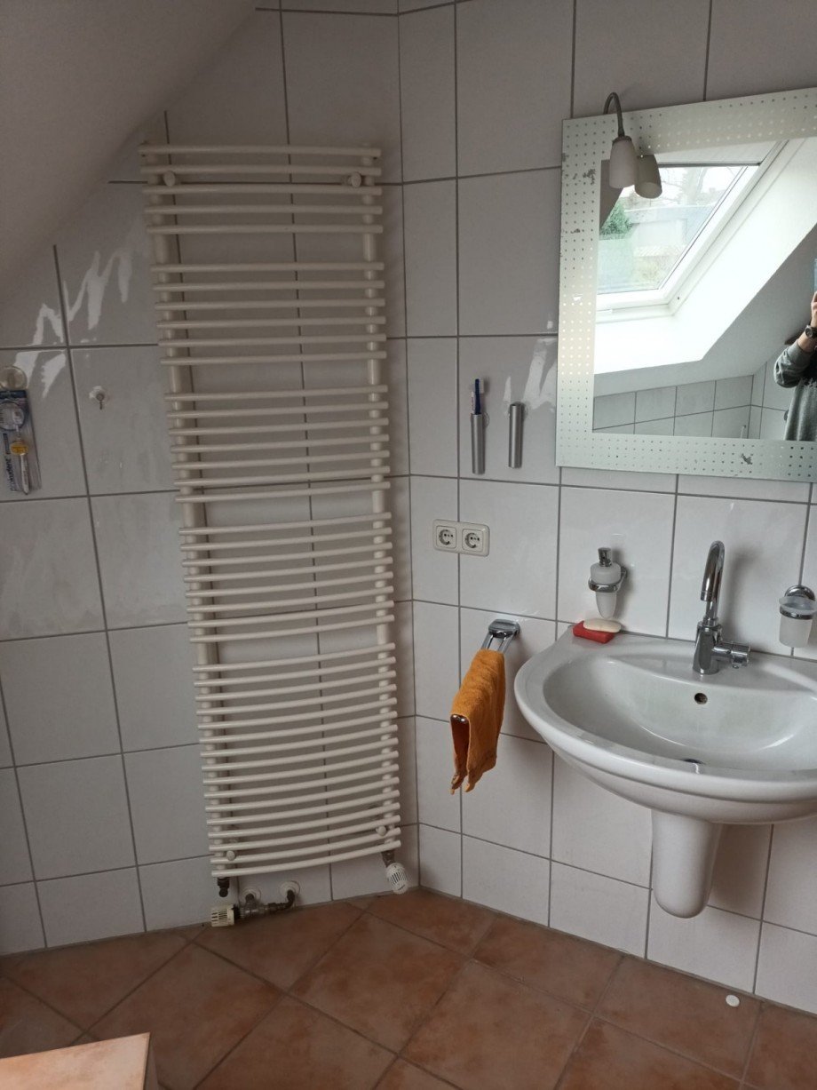 Freundliches Bad mit Fenster Wohnung G�tersloh