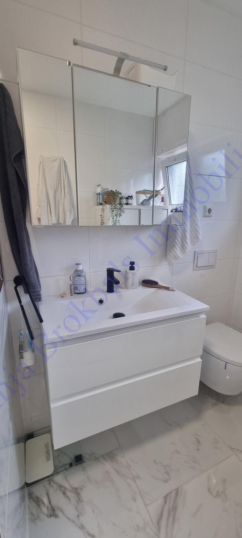 Waschtisch EG Zweifamilienhaus Harsewinkel